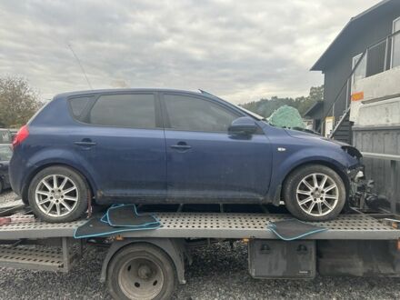 Киа Сид 2008 в Киеве на Automoto.ua Синий Киа Сид, объемом двигателя 2 л и пробегом 220 тыс. км за 1650 $, фото 1 на Automoto.ua