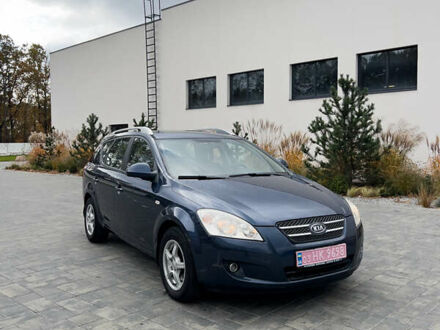 Киа Сид 2008 в Луцке на Automoto.ua Синий Киа Сид, объемом двигателя 0 л и пробегом 251 тыс. км за 6700 $, фото 1 на Automoto.ua