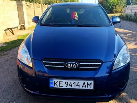 Синий Киа Сид, объемом двигателя 1.4 л и пробегом 230 тыс. км за 5500 $, фото 1 на Automoto.ua