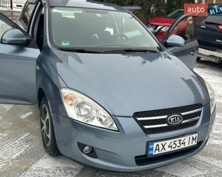 Синий Киа Сид, объемом двигателя 1.4 л и пробегом 262 тыс. км за 4800 $, фото 1 на Automoto.ua