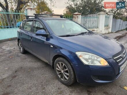 Киа Сид 2008 в Полтаве на Automoto.ua Синий Киа Сид, объемом двигателя 1.4 л и пробегом 191 тыс. км за 4800 $, фото 1 на Automoto.ua