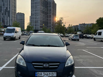 Киа Сид 2008 в Киеве на Automoto.ua Синий Киа Сид, объемом двигателя 1.6 л и пробегом 380 тыс. км за 5000 $, фото 1 на Automoto.ua