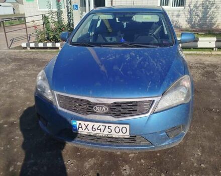 Синий Киа Сид, объемом двигателя 1.59 л и пробегом 140 тыс. км за 6200 $, фото 1 на Automoto.ua