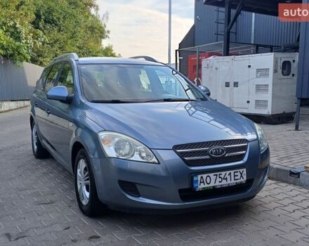 Синий Киа Сид, объемом двигателя 1.4 л и пробегом 212 тыс. км за 4000 $, фото 1 на Automoto.ua