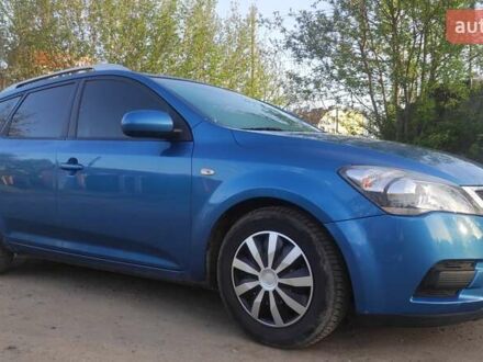 Синий Киа Сид, объемом двигателя 1.58 л и пробегом 212 тыс. км за 6500 $, фото 1 на Automoto.ua