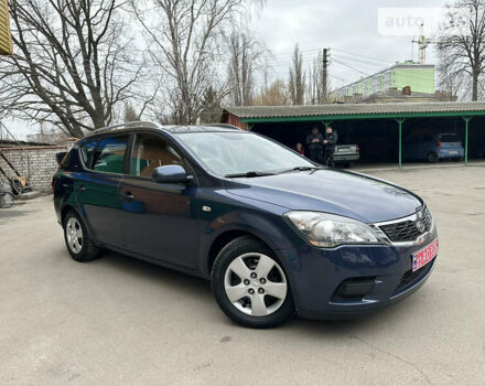 Синий Киа Сид, объемом двигателя 1.4 л и пробегом 241 тыс. км за 7500 $, фото 1 на Automoto.ua