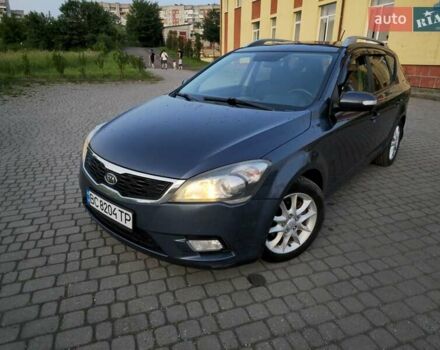 Синий Киа Сид, объемом двигателя 1.58 л и пробегом 260 тыс. км за 7500 $, фото 1 на Automoto.ua