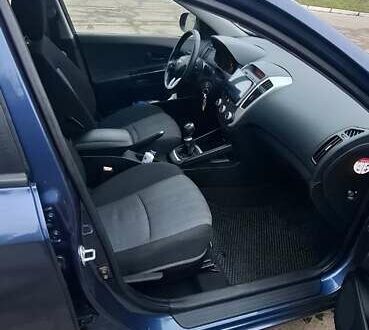 Синий Киа Сид, объемом двигателя 1.4 л и пробегом 255 тыс. км за 6500 $, фото 1 на Automoto.ua