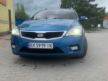 Синій Кіа Сід, об'ємом двигуна 1.6 л та пробігом 289 тис. км за 6900 $, фото 1 на Automoto.ua