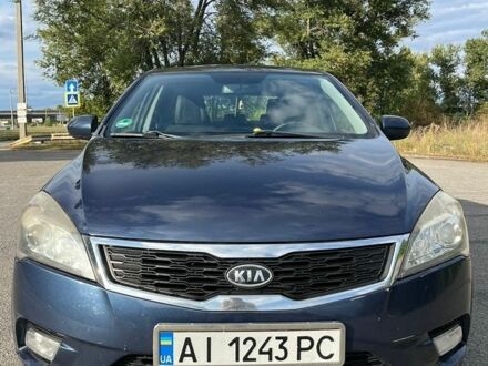 Синий Киа Сид, объемом двигателя 1.4 л и пробегом 260 тыс. км за 5500 $, фото 1 на Automoto.ua