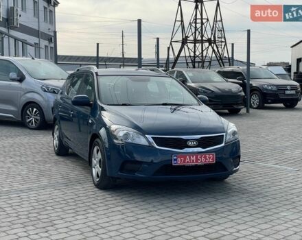 Синій Кіа Сід, об'ємом двигуна 1.4 л та пробігом 200 тис. км за 6750 $, фото 1 на Automoto.ua