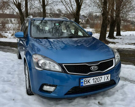 Синий Киа Сид, объемом двигателя 1.58 л и пробегом 226 тыс. км за 6899 $, фото 1 на Automoto.ua