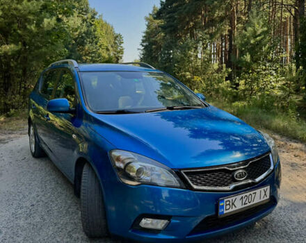 Синий Киа Сид, объемом двигателя 1.58 л и пробегом 220 тыс. км за 7100 $, фото 1 на Automoto.ua