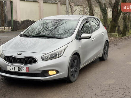 Киа Сид 2013 в Мукачеве на Automoto.ua Синий Киа Сид, объемом двигателя 1.4 л и пробегом 210 тыс. км за 6700 $, фото 1 на Automoto.ua