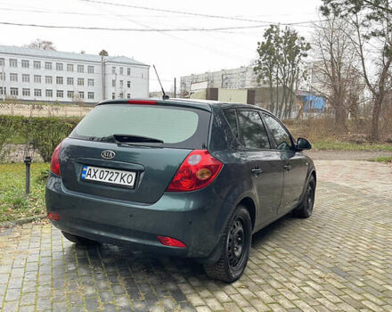 Зеленый Киа Сид, объемом двигателя 2 л и пробегом 323 тыс. км за 3500 $, фото 1 на Automoto.ua