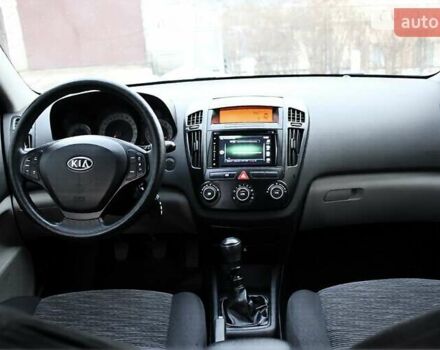 Зелений Кіа Сід, об'ємом двигуна 1.6 л та пробігом 166 тис. км за 7200 $, фото 28 на Automoto.ua