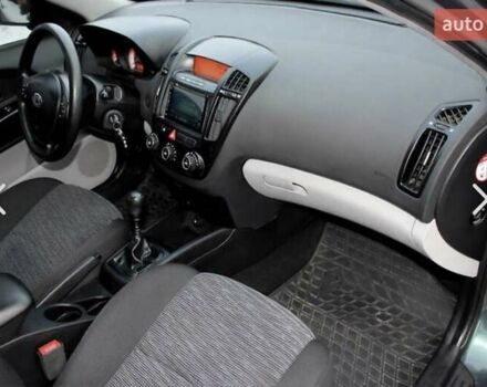 Зелений Кіа Сід, об'ємом двигуна 1.6 л та пробігом 166 тис. км за 7200 $, фото 17 на Automoto.ua