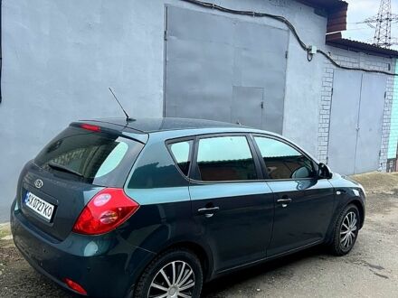 Зелений Кіа Сід, об'ємом двигуна 2 л та пробігом 300 тис. км за 4100 $, фото 1 на Automoto.ua