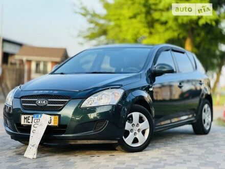 Кіа Сід 2008 у Тернополі на Automoto.ua Зелений Кіа Сід, об'ємом двигуна 1.6 л та пробігом 182 тис. км за 5999 $, фото 1 на Automoto.ua