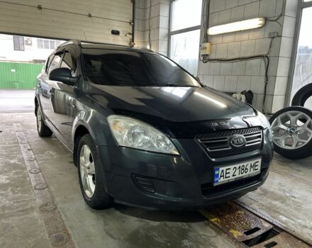 Зеленый Киа Сид, объемом двигателя 1.6 л и пробегом 230 тыс. км за 3300 $, фото 1 на Automoto.ua