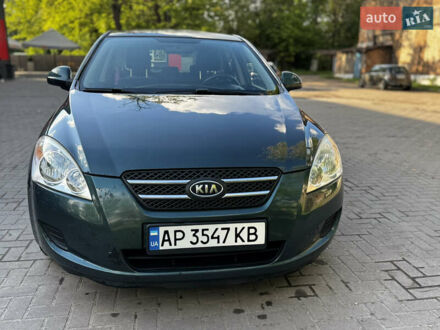 Киа Сид 2008 в Запорожье на Automoto.ua Зеленый Киа Сид, объемом двигателя 1.59 л и пробегом 242 тыс. км за 6300 $, фото 1 на Automoto.ua