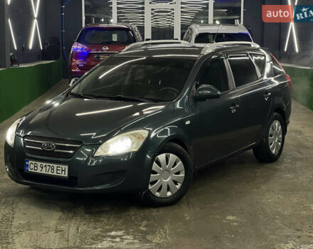 Зеленый Киа Сид, объемом двигателя 1.6 л и пробегом 293 тыс. км за 6200 $, фото 1 на Automoto.ua