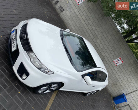 Белый Киа Cerato KOUP, объемом двигателя 2 л и пробегом 237 тыс. км за 8100 $, фото 4 на Automoto.ua