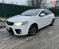 Белый Киа Cerato KOUP, объемом двигателя 1.6 л и пробегом 280 тыс. км за 7000 $, фото 3 на Automoto.ua