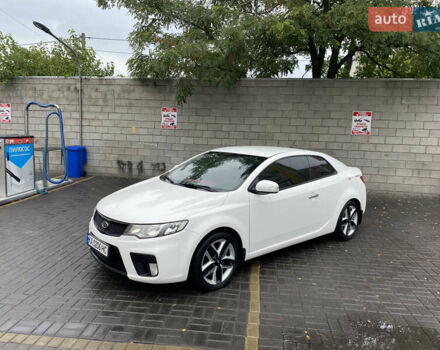 Белый Киа Cerato KOUP, объемом двигателя 2 л и пробегом 237 тыс. км за 8100 $, фото 1 на Automoto.ua