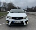 Білий Кіа Cerato KOUP, об'ємом двигуна 2 л та пробігом 174 тис. км за 8500 $, фото 5 на Automoto.ua