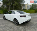 Белый Киа Cerato KOUP, объемом двигателя 1.6 л и пробегом 114 тыс. км за 10000 $, фото 7 на Automoto.ua