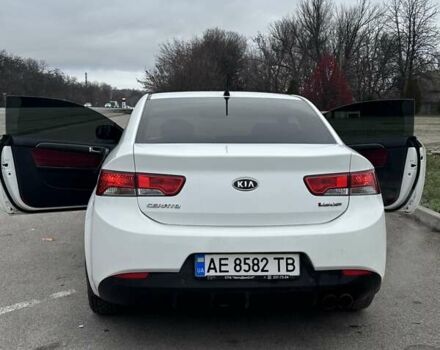 Білий Кіа Cerato KOUP, об'ємом двигуна 2 л та пробігом 174 тис. км за 8500 $, фото 2 на Automoto.ua