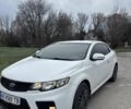 Білий Кіа Cerato KOUP, об'ємом двигуна 2 л та пробігом 174 тис. км за 8500 $, фото 6 на Automoto.ua