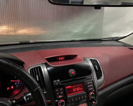 Білий Кіа Cerato KOUP, об'ємом двигуна 2 л та пробігом 87 тис. км за 9800 $, фото 1 на Automoto.ua