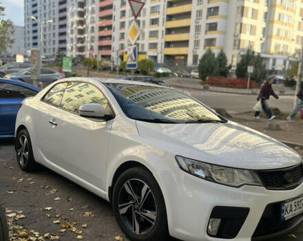 Белый Киа Cerato KOUP, объемом двигателя 1.6 л и пробегом 235 тыс. км за 6800 $, фото 1 на Automoto.ua
