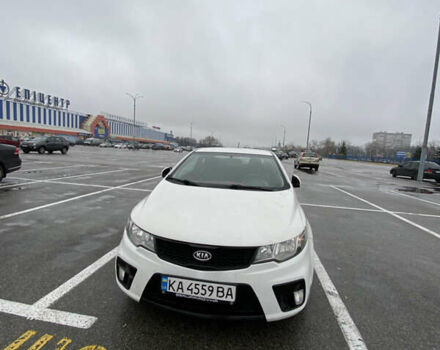 Білий Кіа Cerato KOUP, об'ємом двигуна 2 л та пробігом 87 тис. км за 9800 $, фото 10 на Automoto.ua