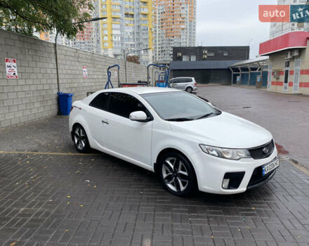 Белый Киа Cerato KOUP, объемом двигателя 2 л и пробегом 237 тыс. км за 8100 $, фото 1 на Automoto.ua