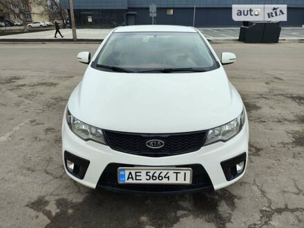 Киа Cerato KOUP 2011 в Кривом Роге на Automoto.ua Белый Киа Cerato KOUP, объемом двигателя 2 л и пробегом 63 тыс. км за 10000 $, фото 1 на Automoto.ua