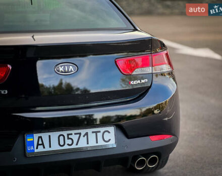 Чорний Кіа Cerato KOUP, об'ємом двигуна 2 л та пробігом 265 тис. км за 6800 $, фото 9 на Automoto.ua