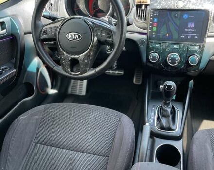 Черный Киа Cerato KOUP, объемом двигателя 2.4 л и пробегом 210 тыс. км за 10000 $, фото 23 на Automoto.ua