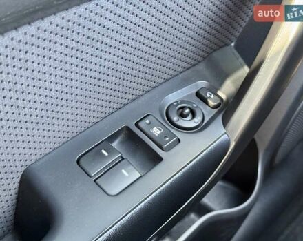 Чорний Кіа Cerato KOUP, об'ємом двигуна 2 л та пробігом 203 тис. км за 7800 $, фото 16 на Automoto.ua