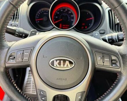 Красный Киа Cerato KOUP, объемом двигателя 2.4 л и пробегом 182 тыс. км за 8500 $, фото 16 на Automoto.ua