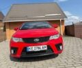 Красный Киа Cerato KOUP, объемом двигателя 2.4 л и пробегом 182 тыс. км за 8500 $, фото 4 на Automoto.ua