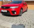 Красный Киа Cerato KOUP, объемом двигателя 2.4 л и пробегом 182 тыс. км за 8500 $, фото 5 на Automoto.ua