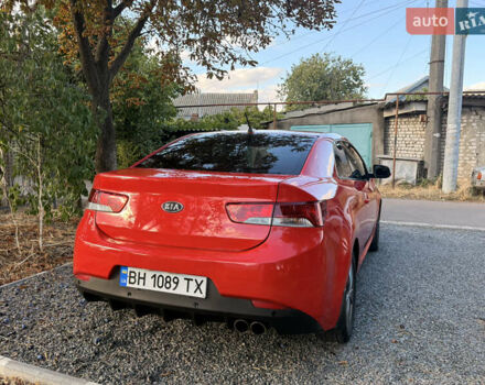 Красный Киа Cerato KOUP, объемом двигателя 1.6 л и пробегом 167 тыс. км за 7000 $, фото 3 на Automoto.ua