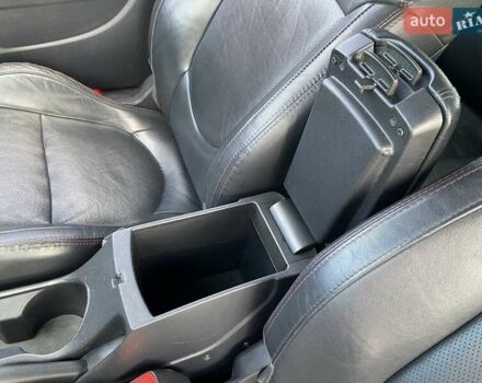 Красный Киа Cerato KOUP, объемом двигателя 2 л и пробегом 107 тыс. км за 10200 $, фото 26 на Automoto.ua