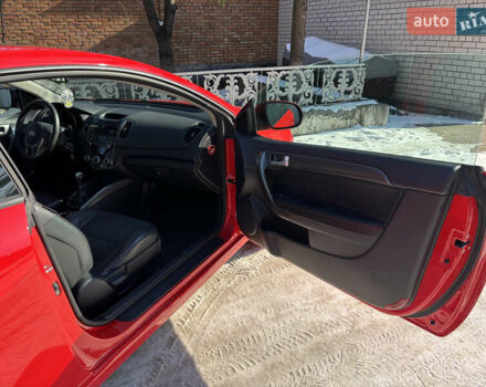 Красный Киа Cerato KOUP, объемом двигателя 2.4 л и пробегом 197 тыс. км за 6300 $, фото 15 на Automoto.ua