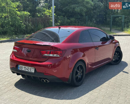 Красный Киа Cerato KOUP, объемом двигателя 2 л и пробегом 180 тыс. км за 7800 $, фото 7 на Automoto.ua