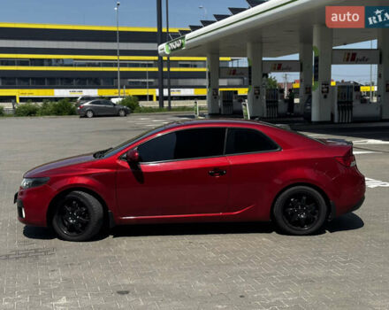 Красный Киа Cerato KOUP, объемом двигателя 2 л и пробегом 180 тыс. км за 7800 $, фото 1 на Automoto.ua