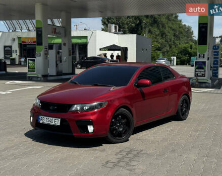 Красный Киа Cerato KOUP, объемом двигателя 2 л и пробегом 180 тыс. км за 7800 $, фото 1 на Automoto.ua